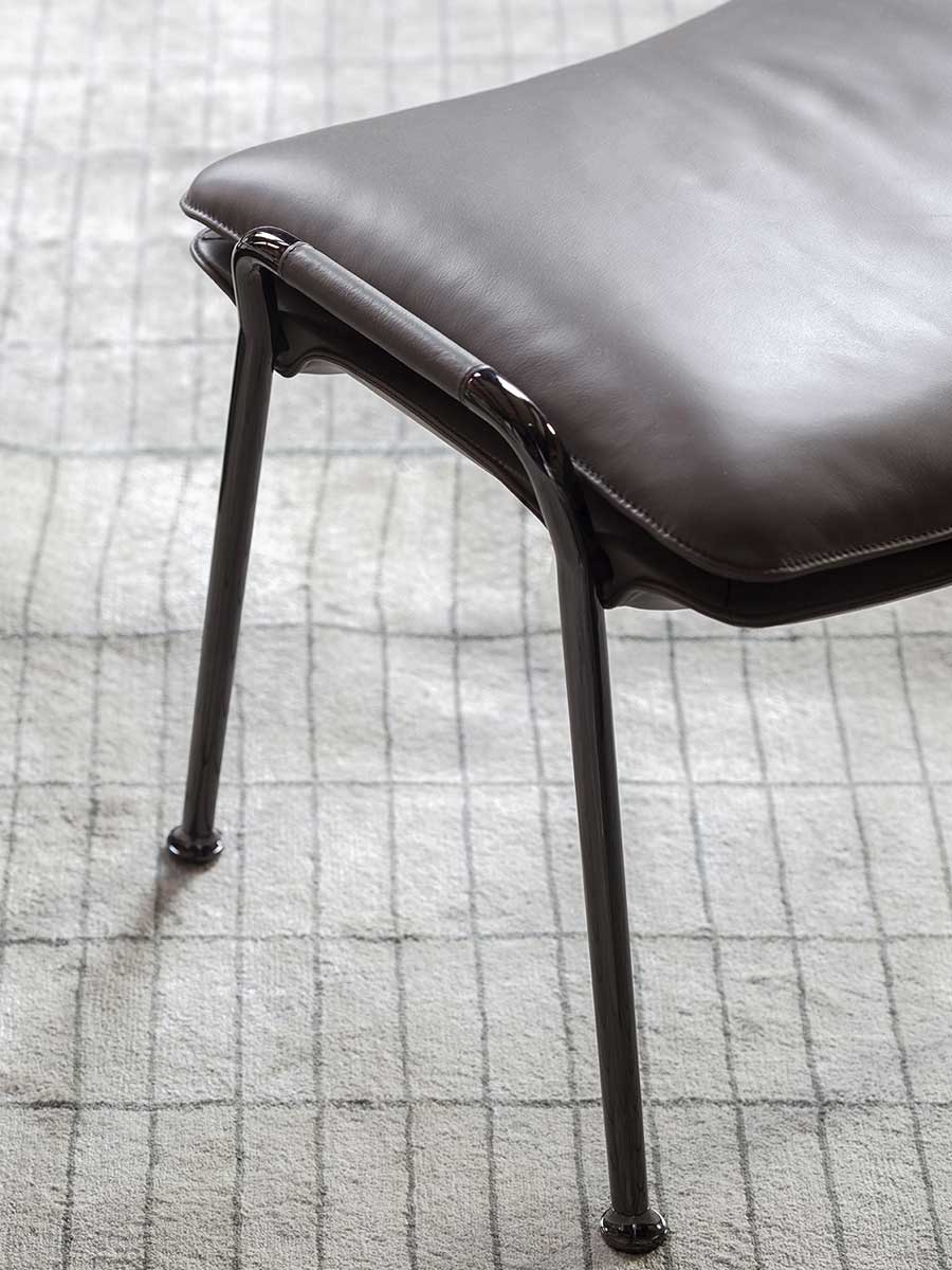 poltrona frau arabesque ottoman