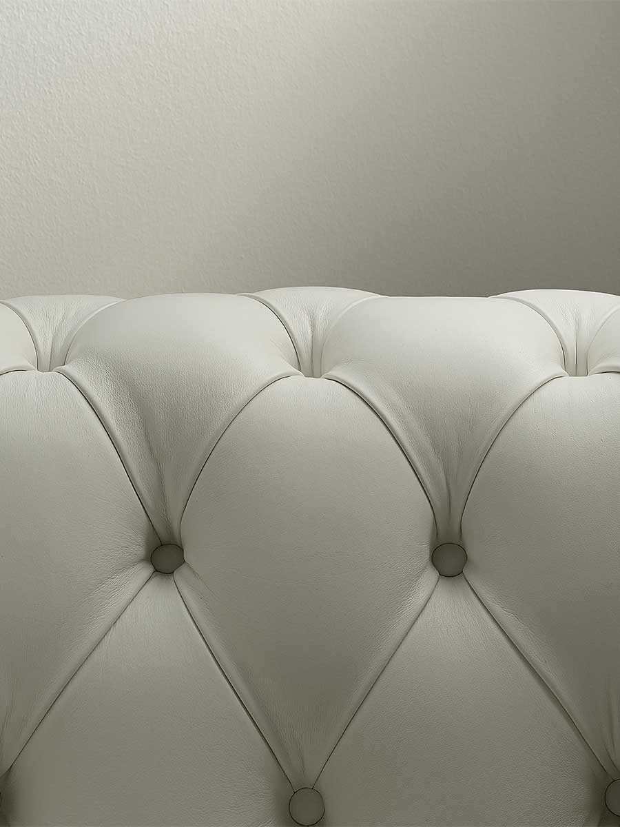 poltrona frau chester armchair