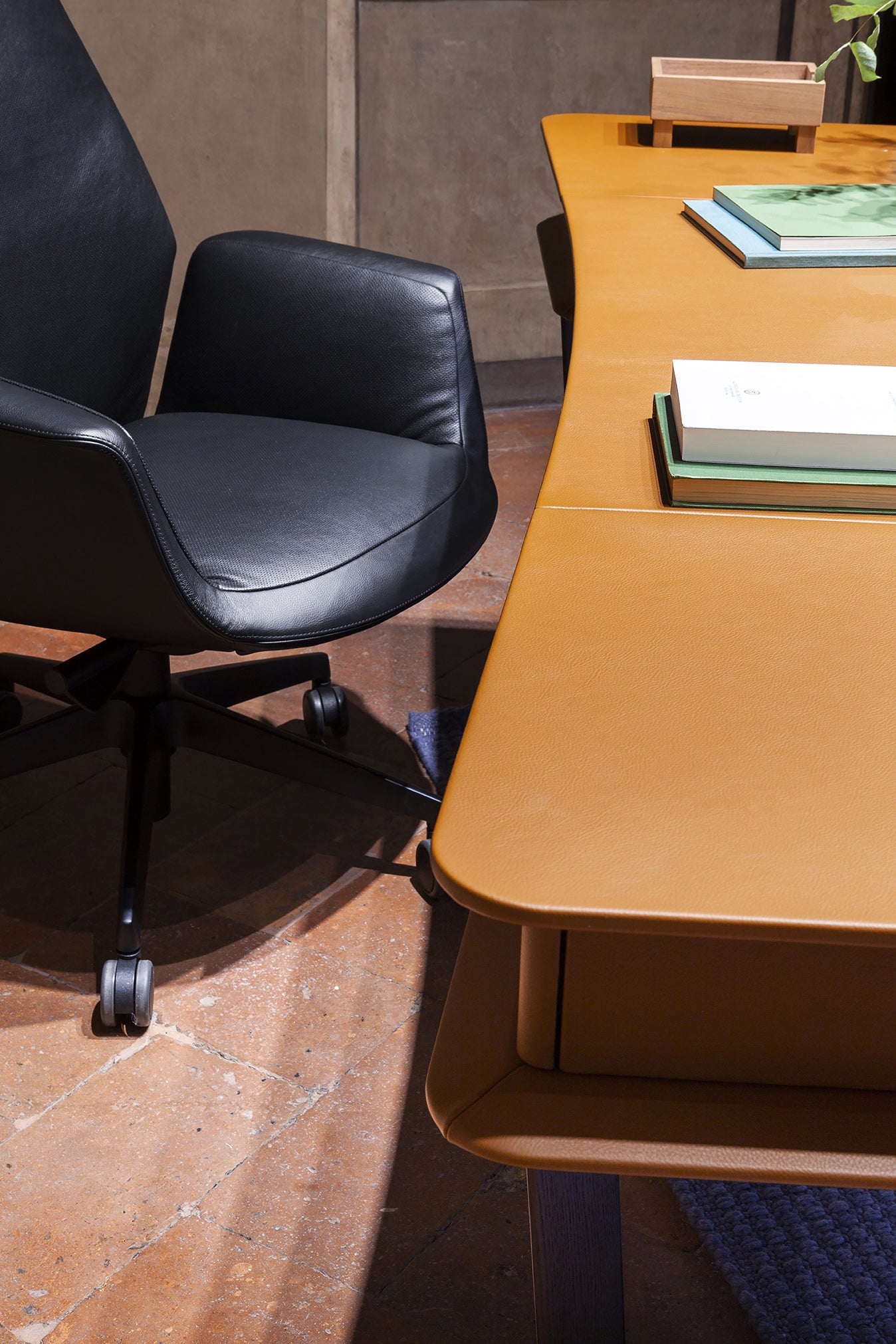 poltrona frau downtown office chair