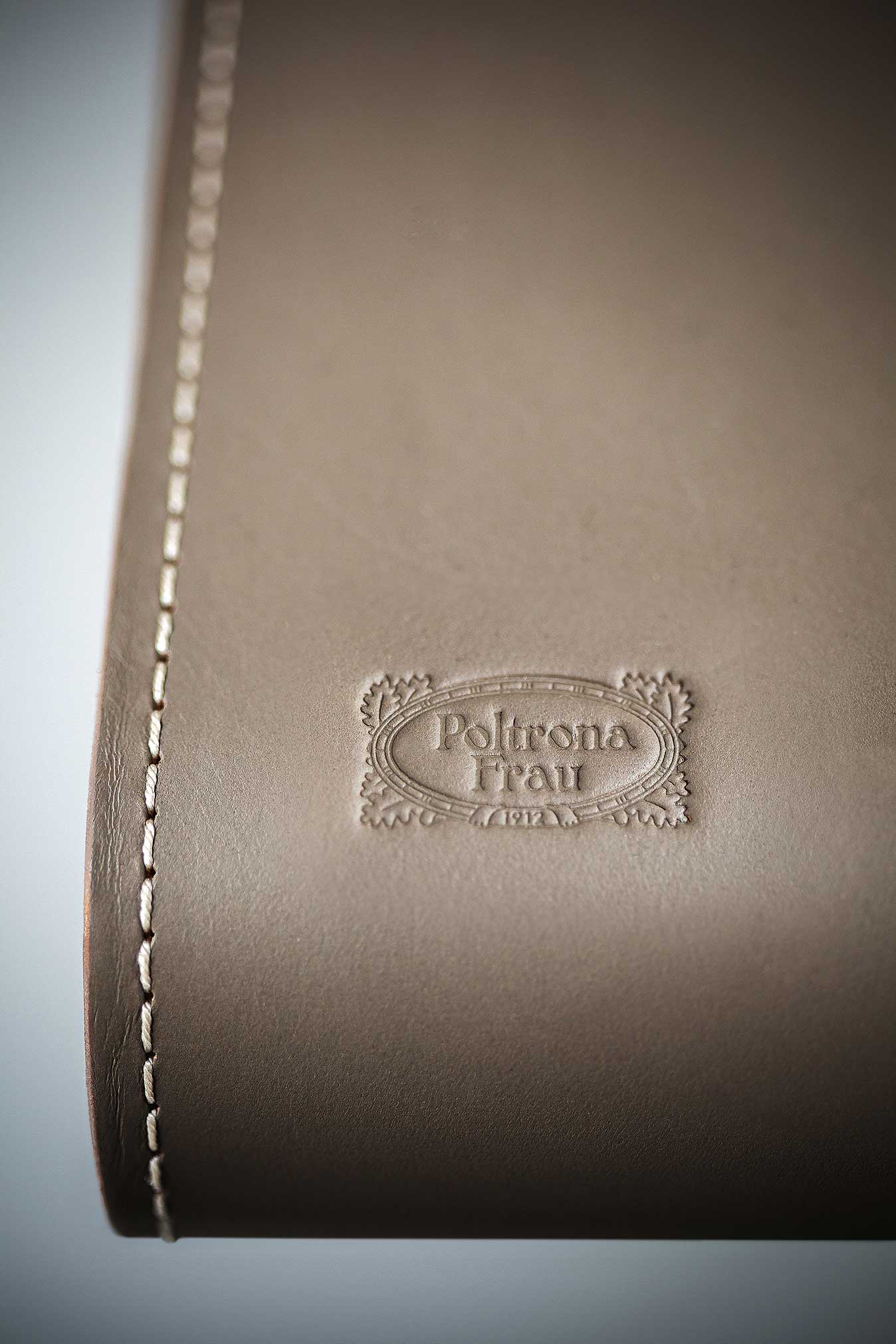 poltrona frau fidelio bench