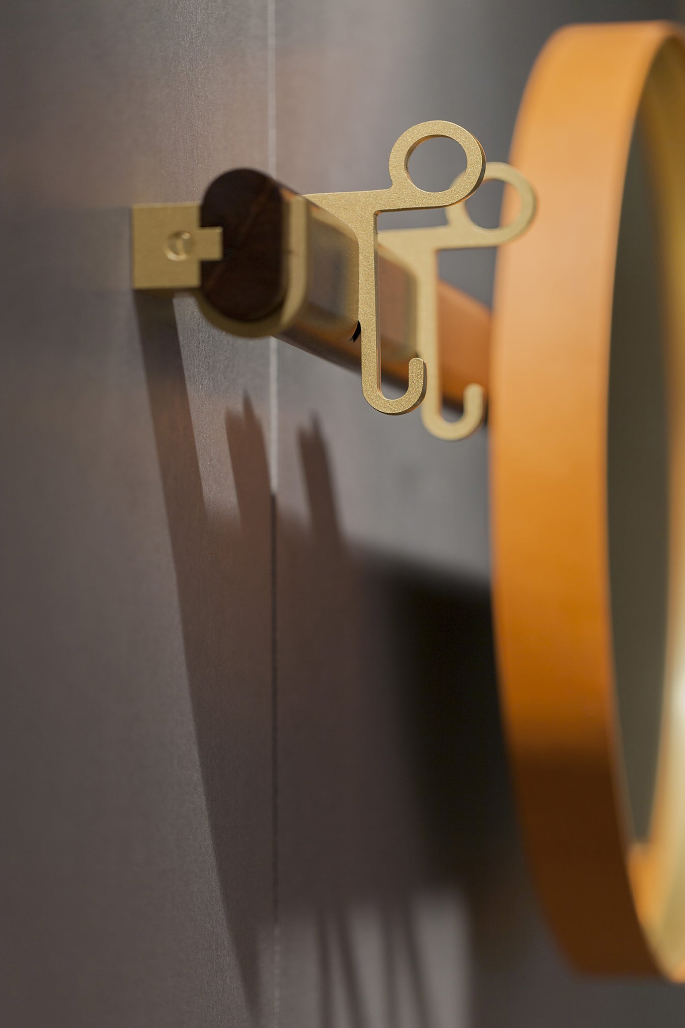 poltrona frau ren wall mirror with hangers