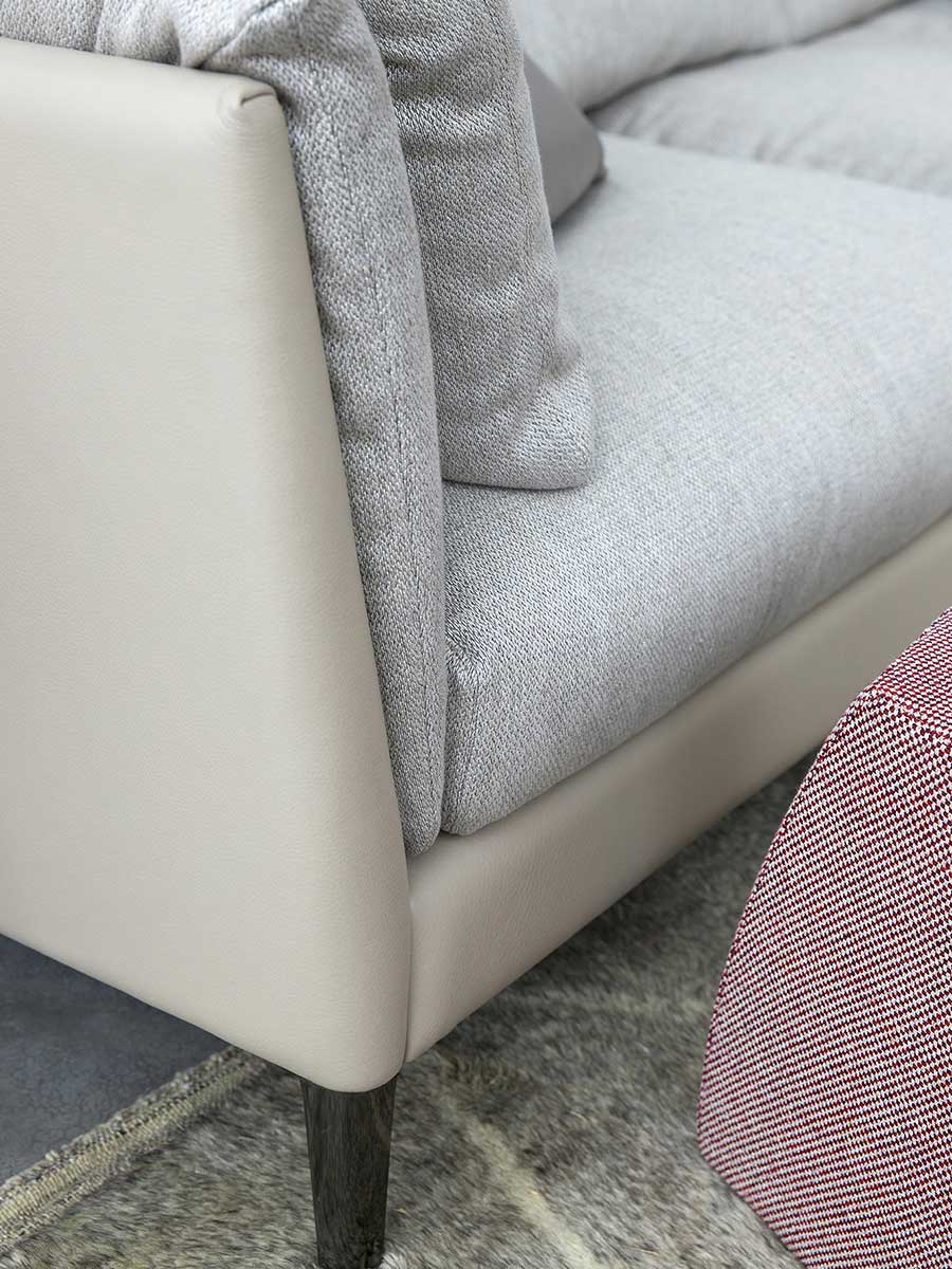 poltrona frau bretagne sofa