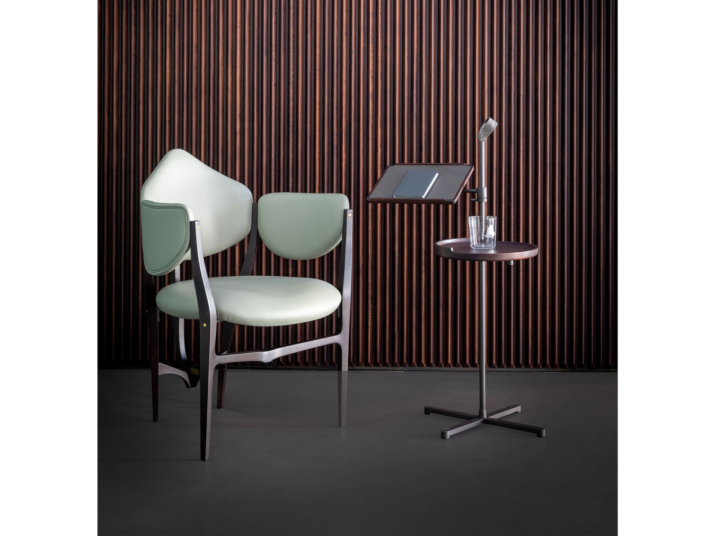 Stellage 52 Armchair