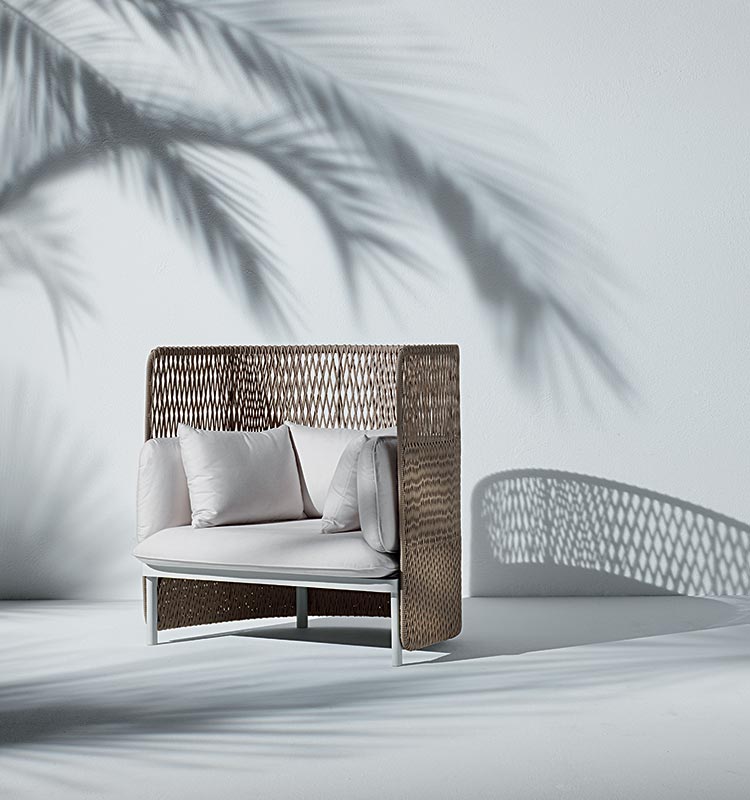 Esedra Lounge Armchair