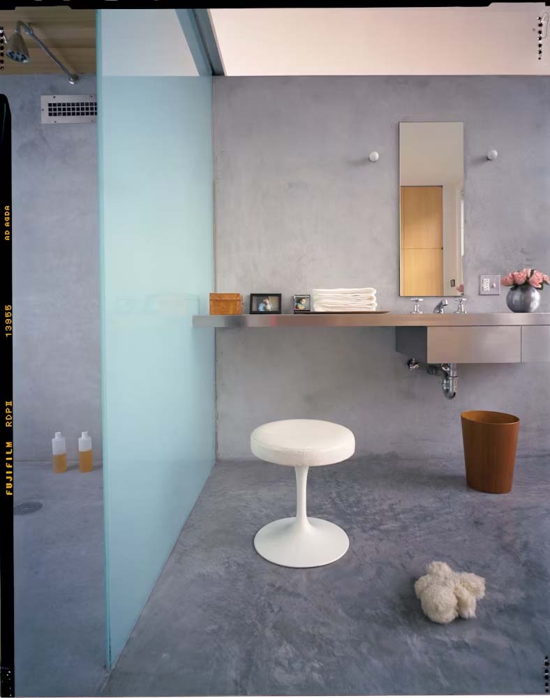 Saarinen Swivel Stool