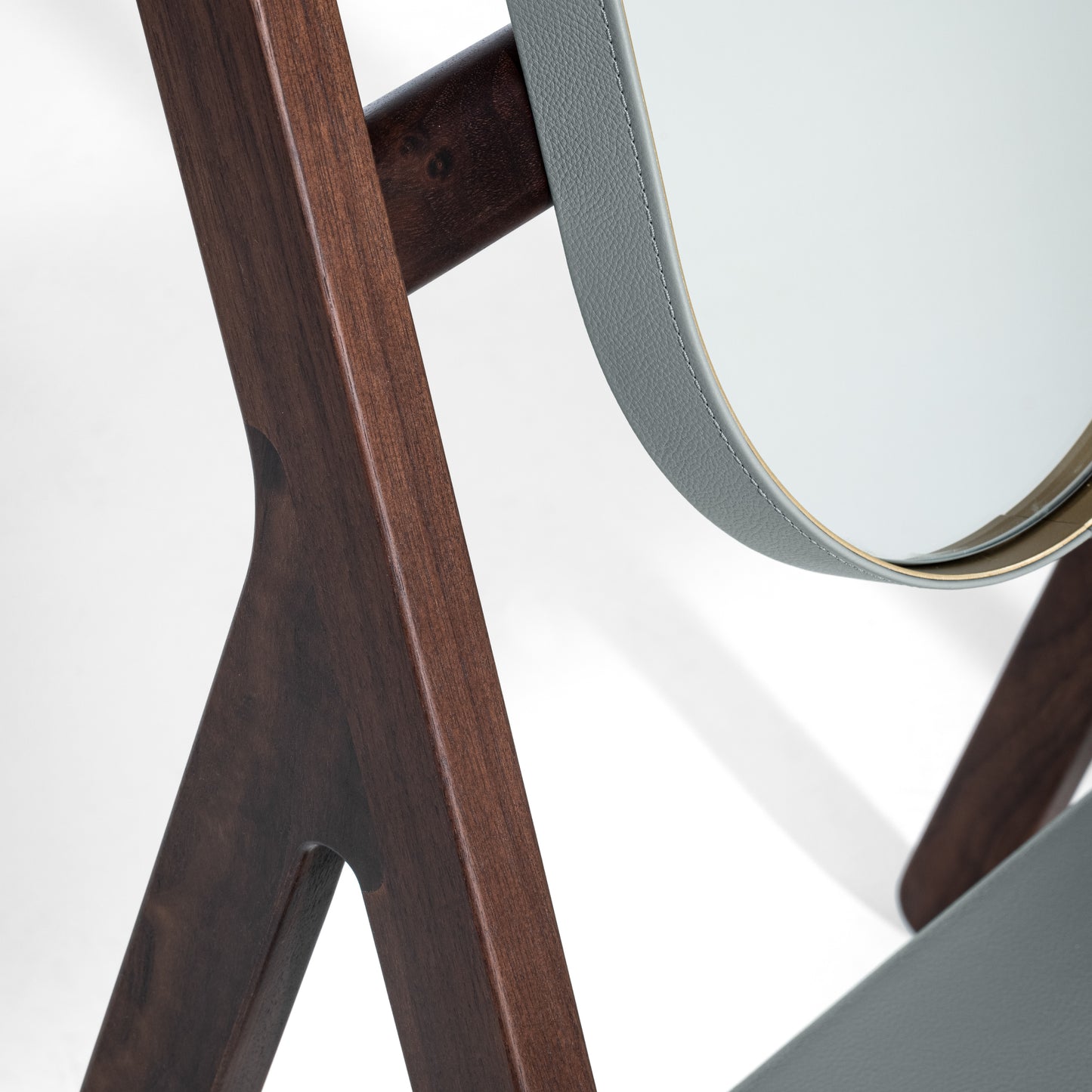 Ren Standing Mirror