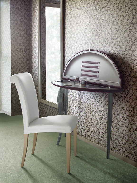 Vittoria Armchair