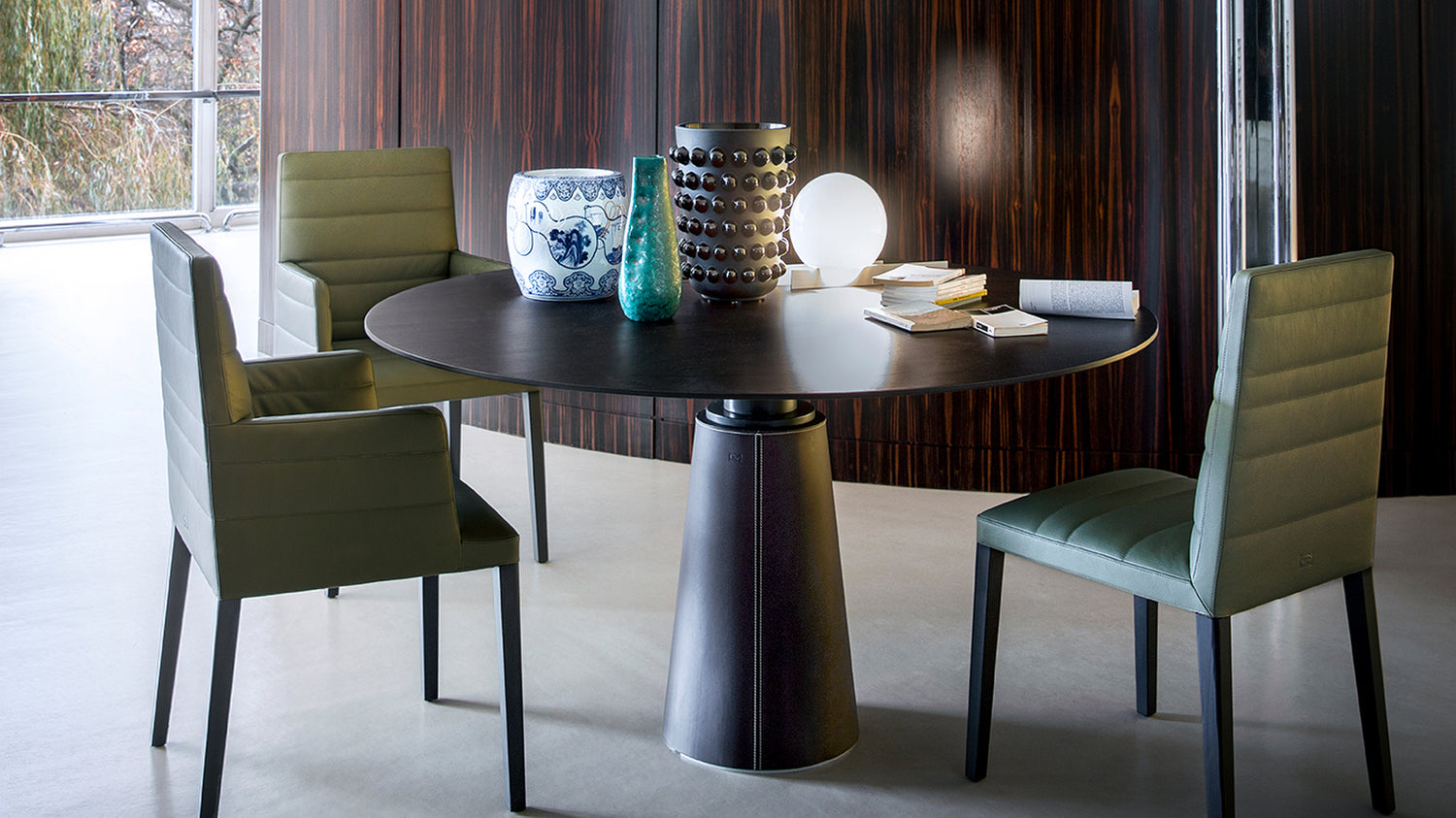 Mesa Due Dining Table