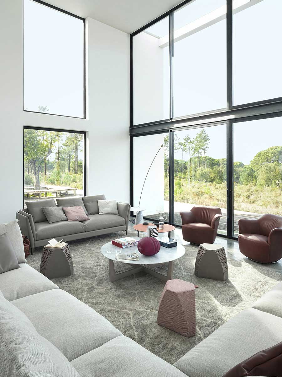 Aida Armchair