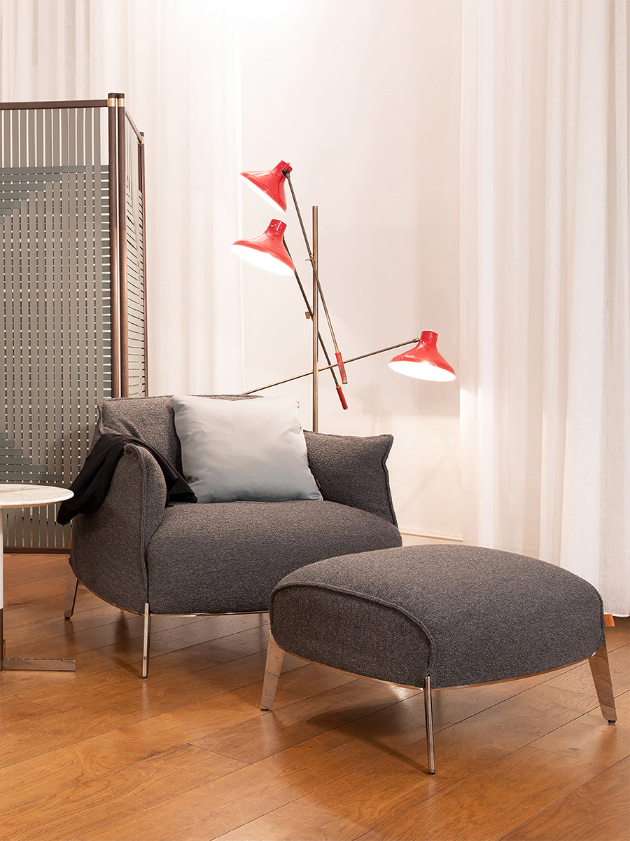 Archibald Gran Comfort Armchair