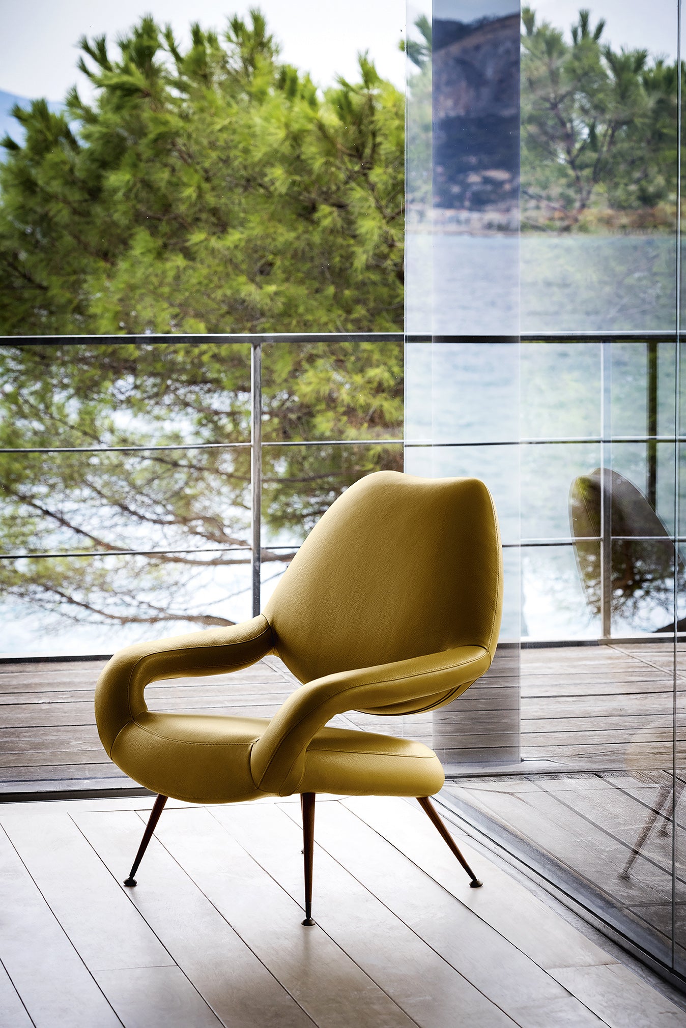 poltrona frau du 55 armchair