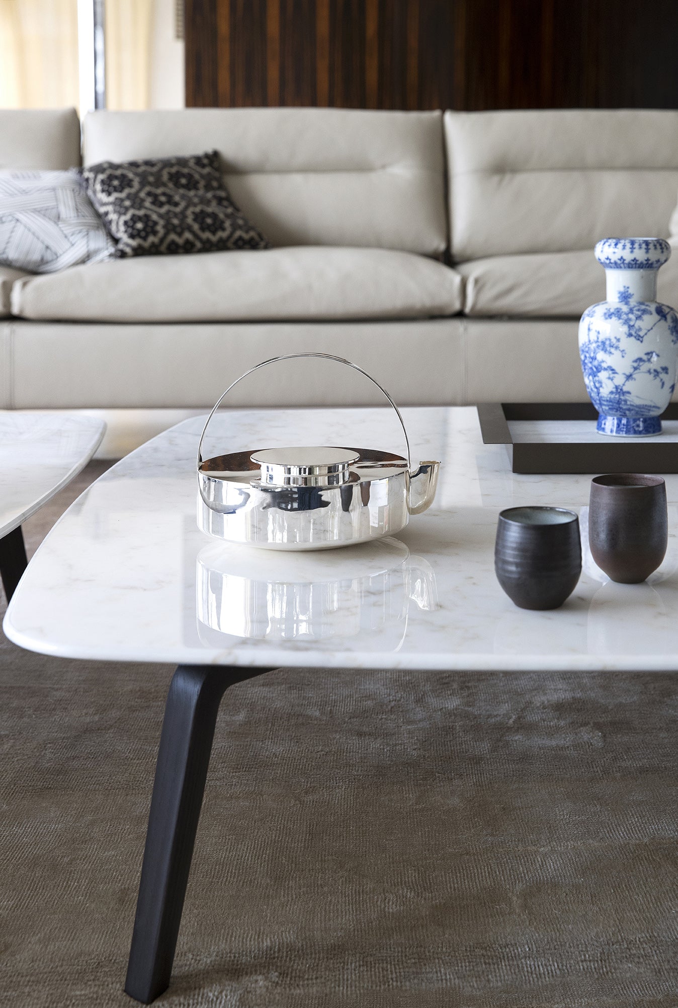 poltrona frau fiorile small table