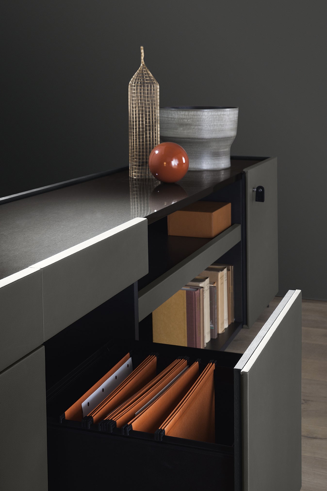 poltrona frau jobs cabinet