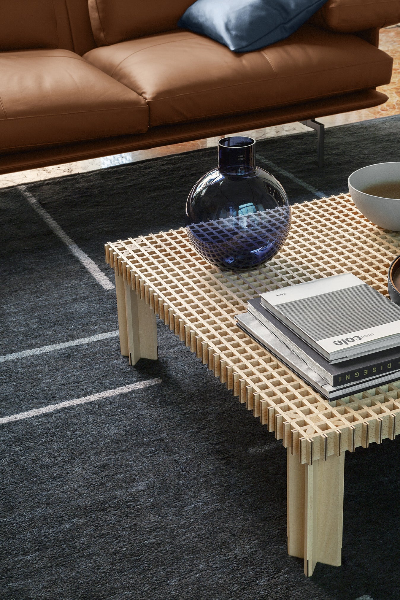 poltrona frau kyoto small table