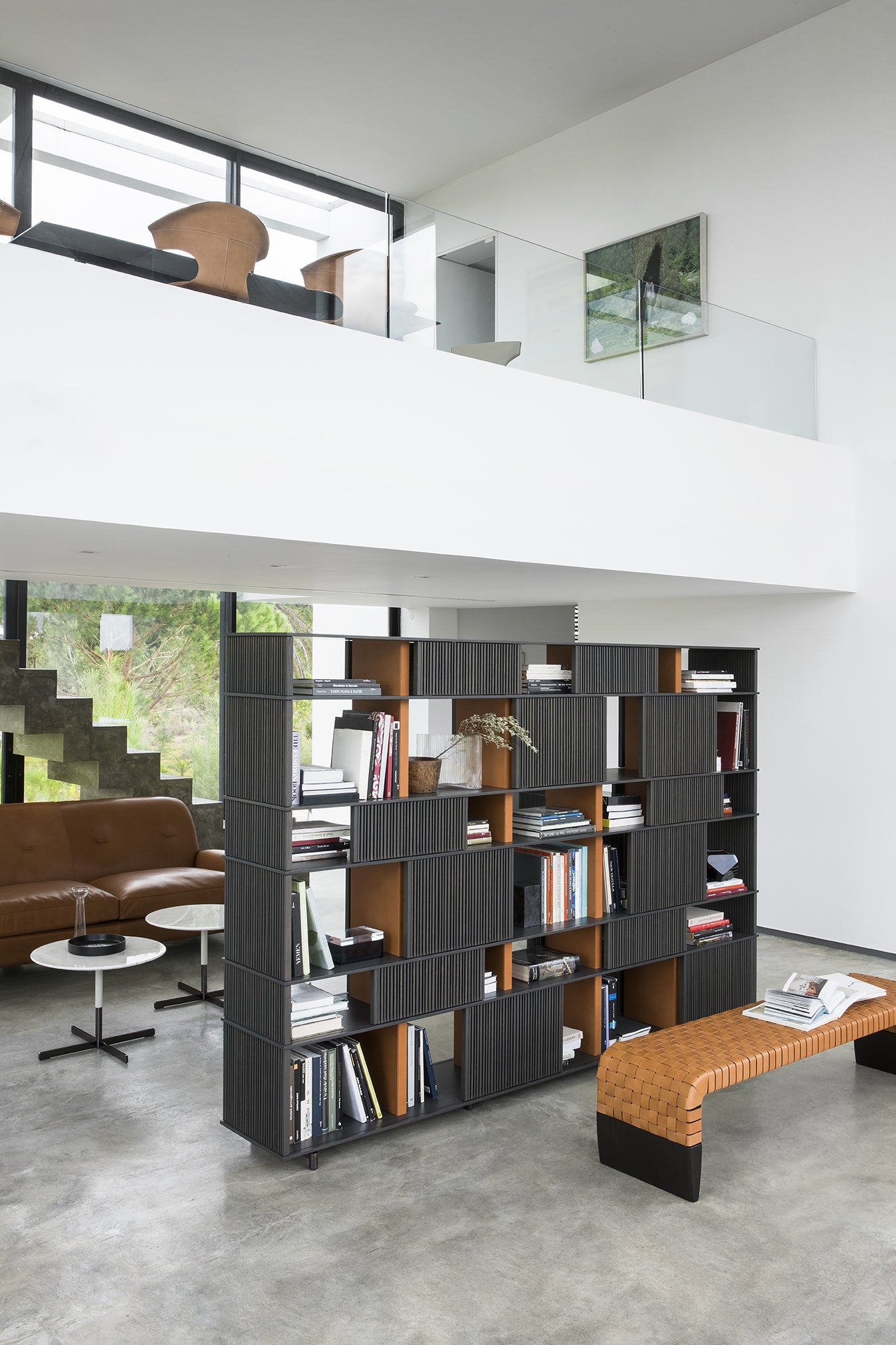 poltrona frau lloyd bookcase