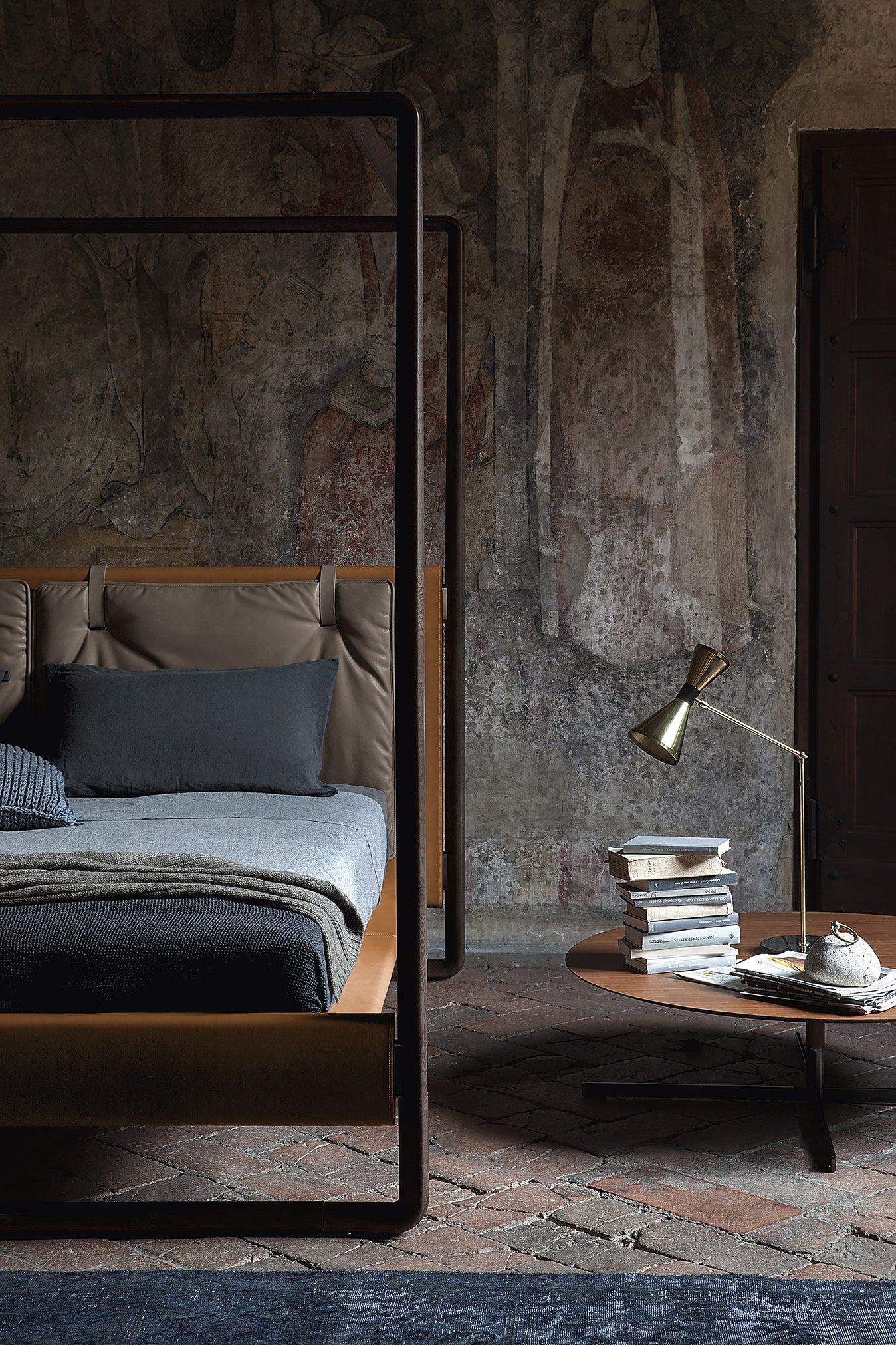 poltrona frau volare bed