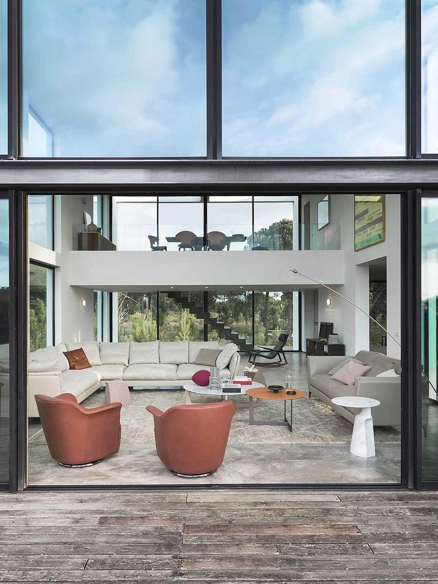 Aida Armchair