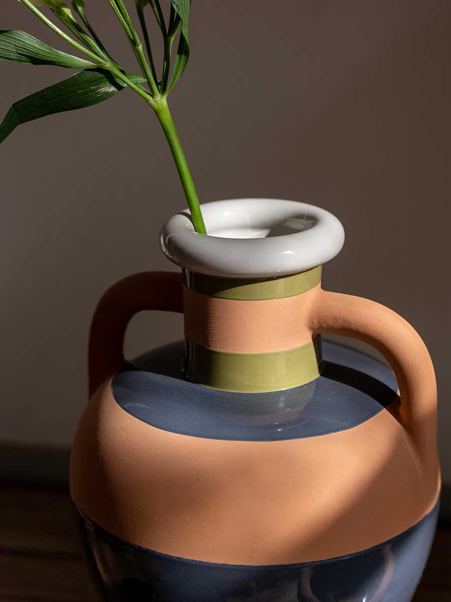 Ikiperu Vase