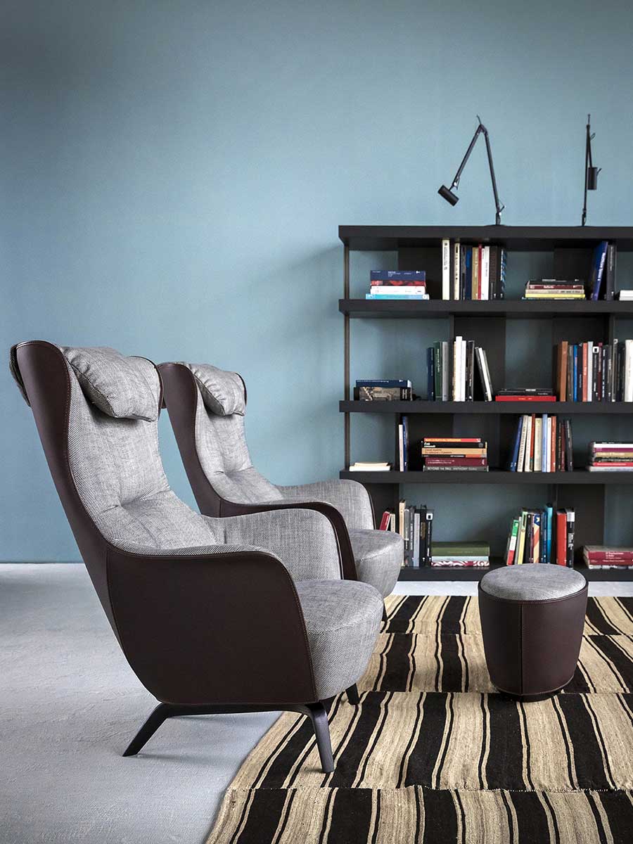 Mamy Blue Ottoman