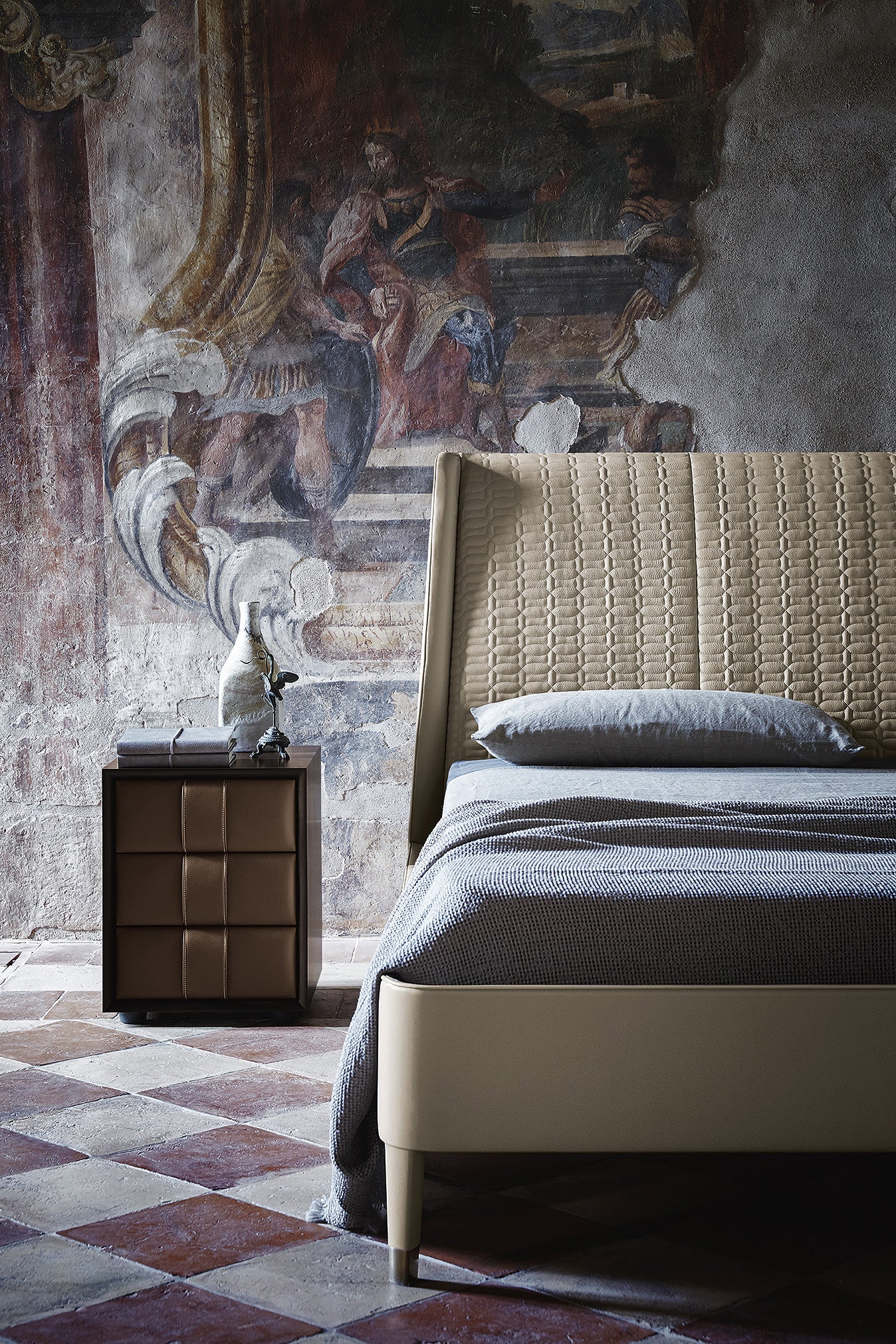 poltrona frau suzie wong bed