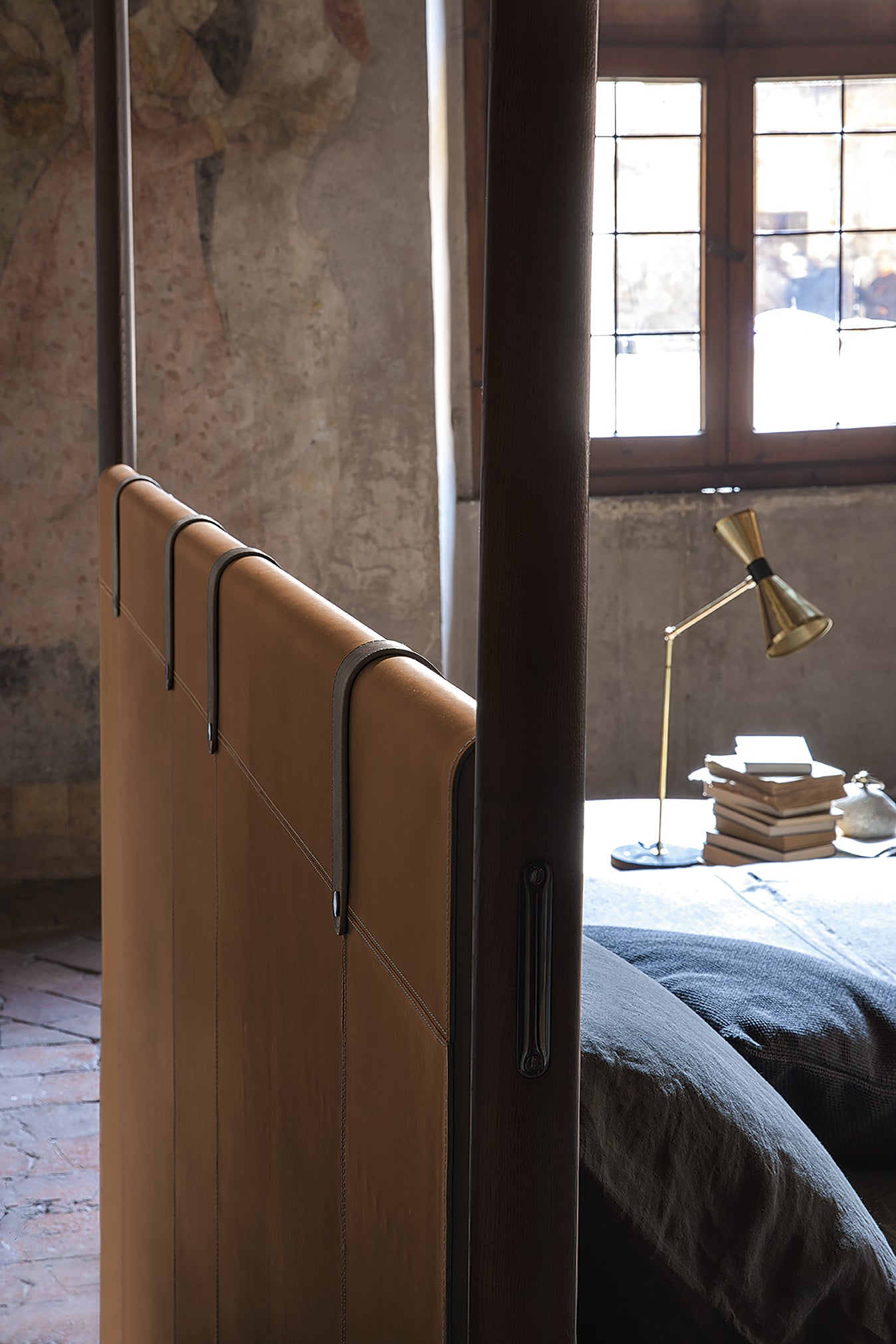 poltrona frau volare bed