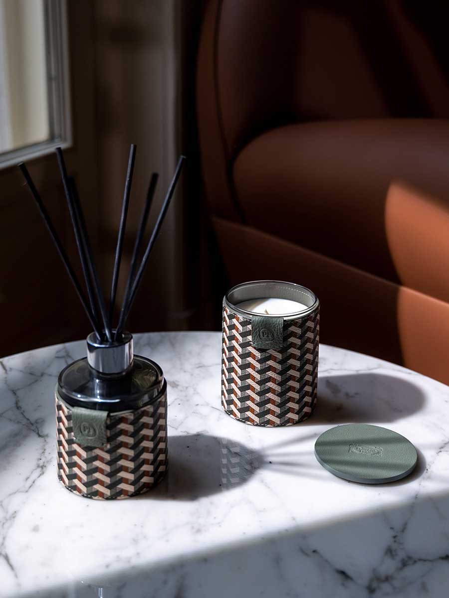 poltrona frau weavers home fragrance candle