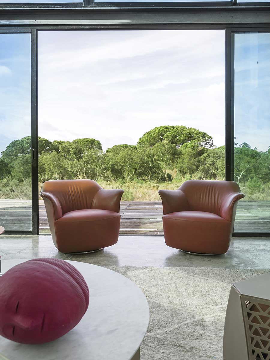Aida Armchair