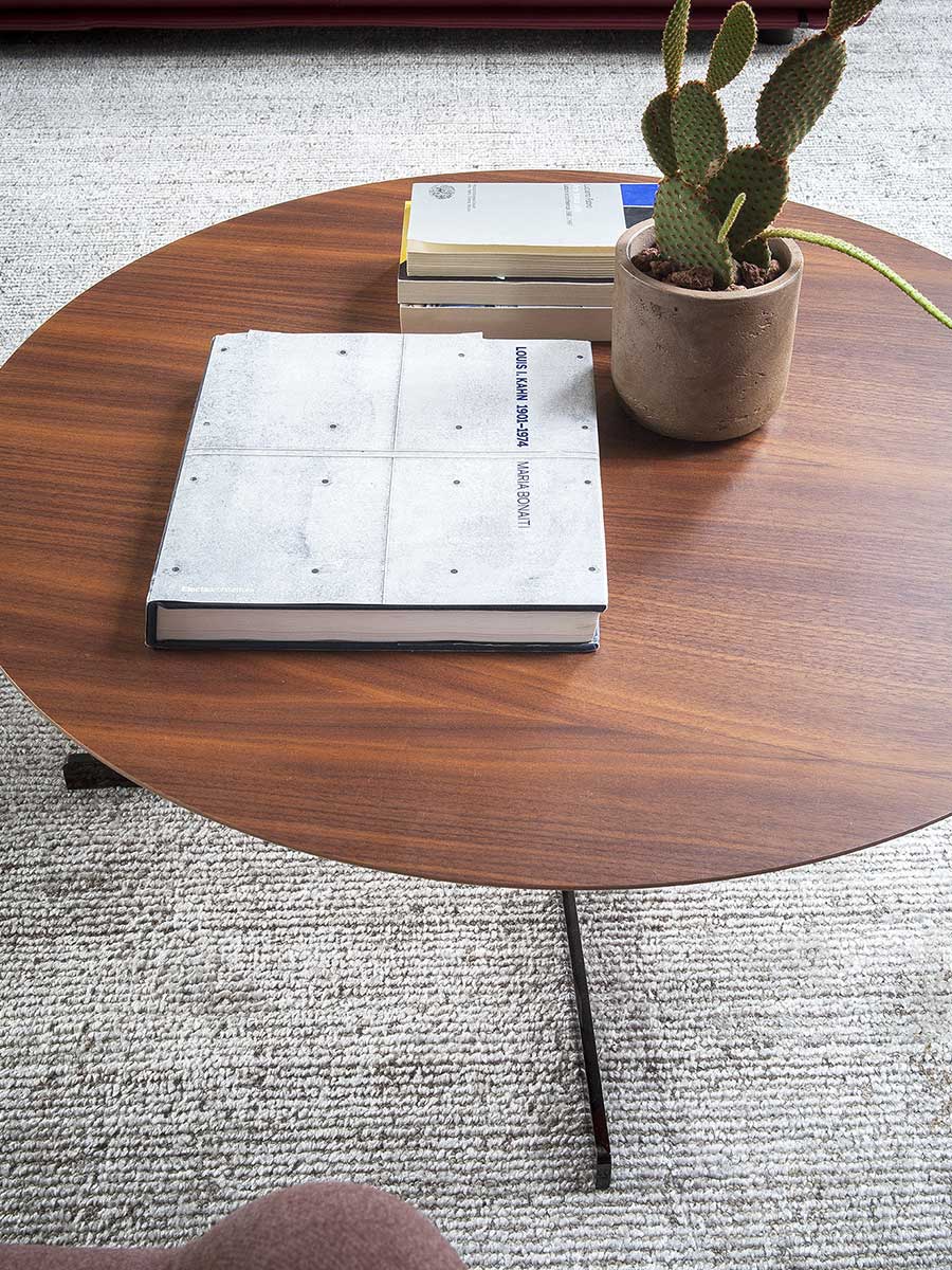 poltrona frau bob coffee table