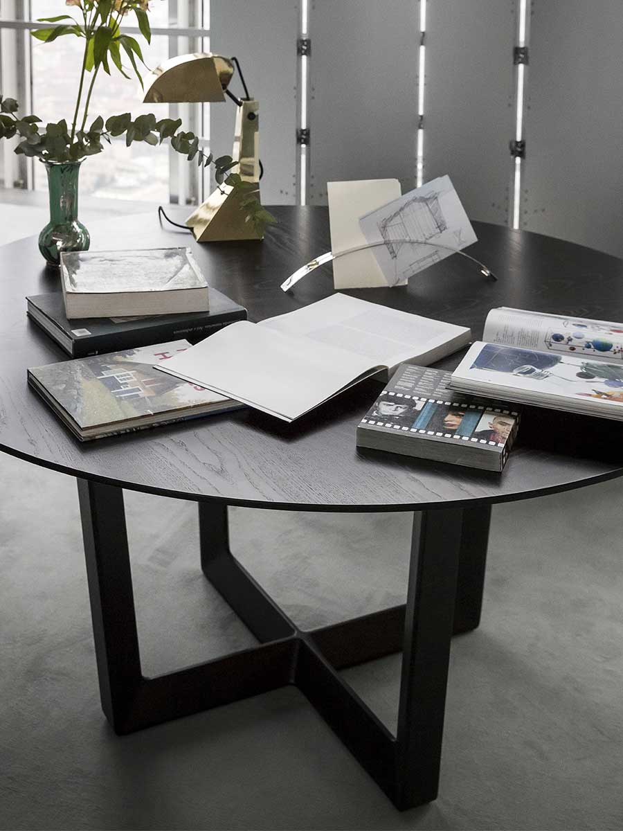 Bolero Round Table