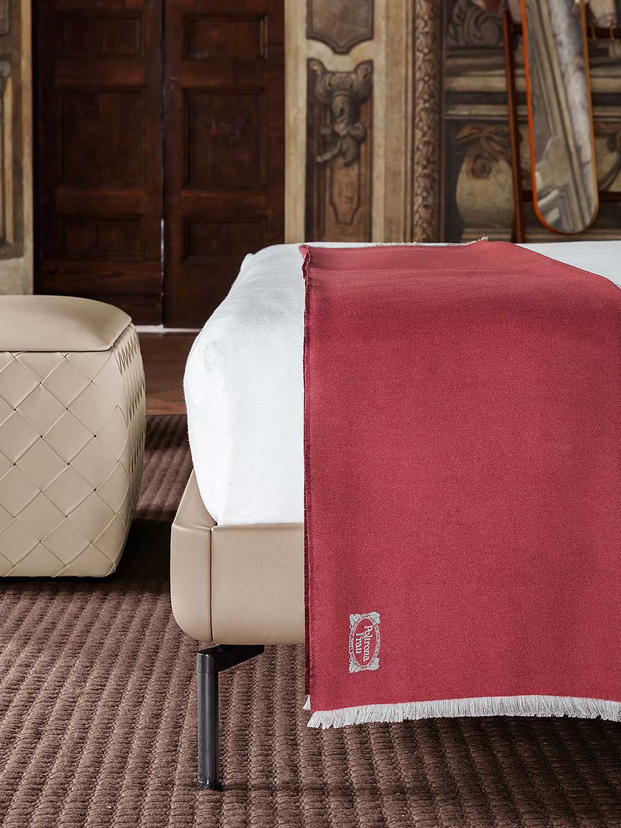 poltrona frau coupe bed