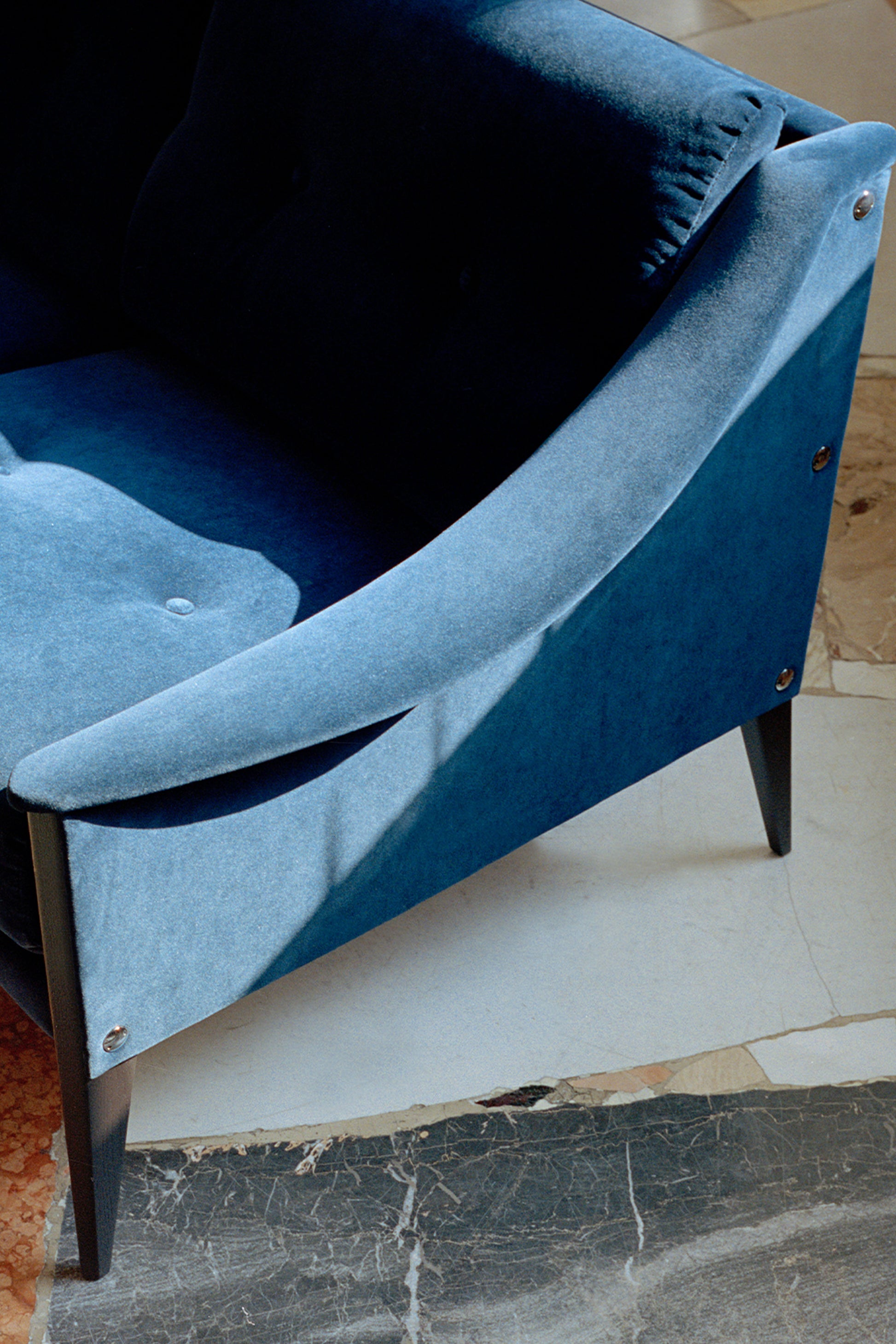 Dezza 24 Sofa
