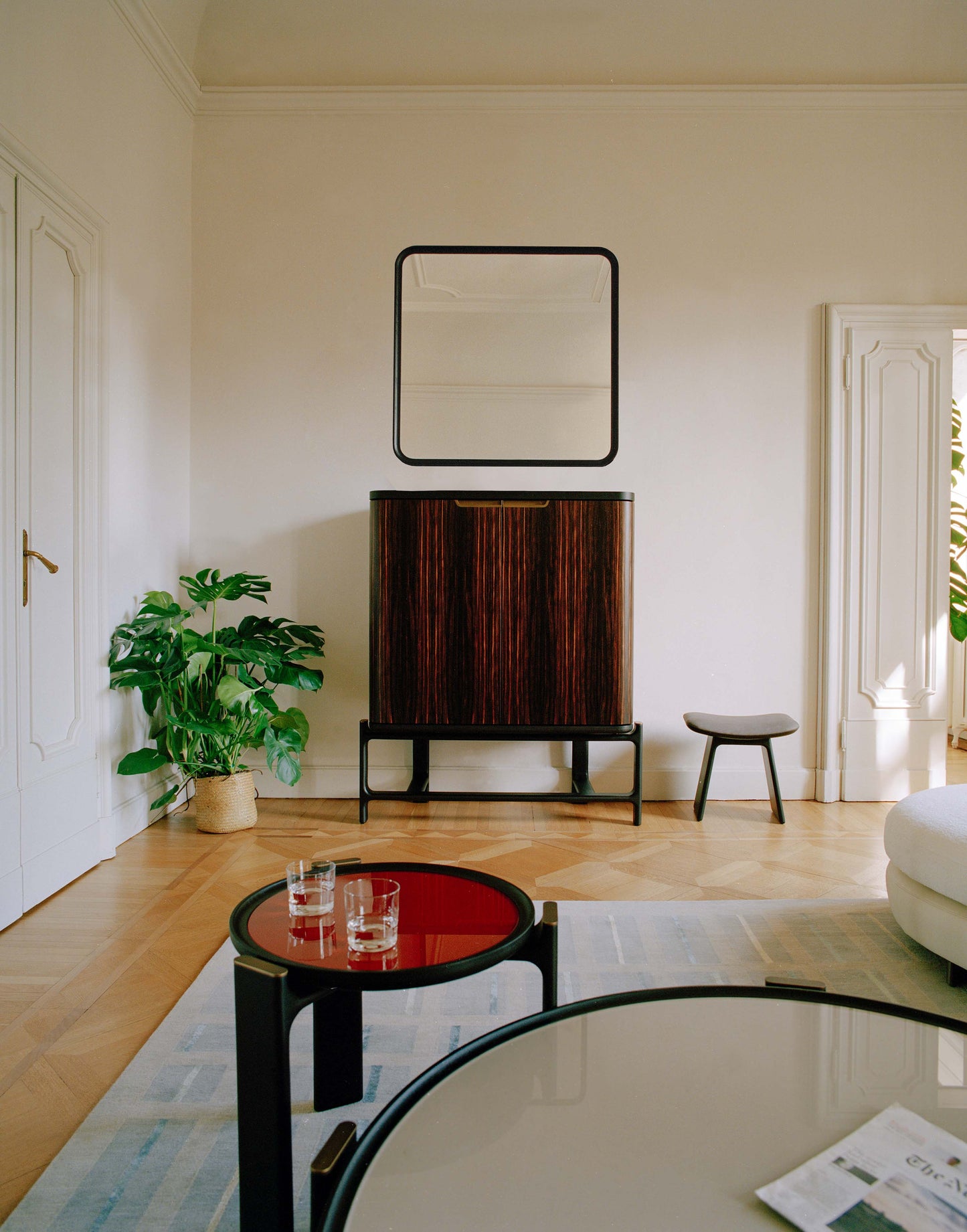 poltrona frau duo cabinet