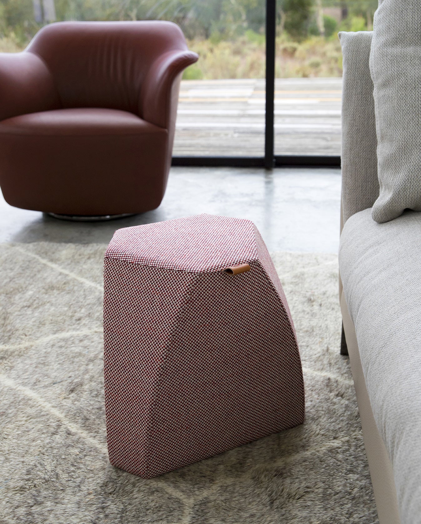 poltrona frau hudson ottoman