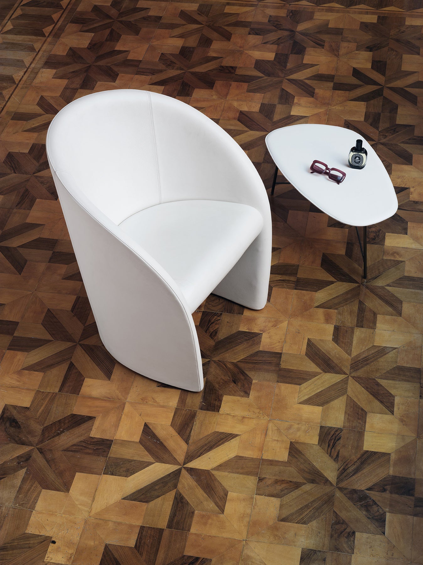 poltrona frau intervista armchair