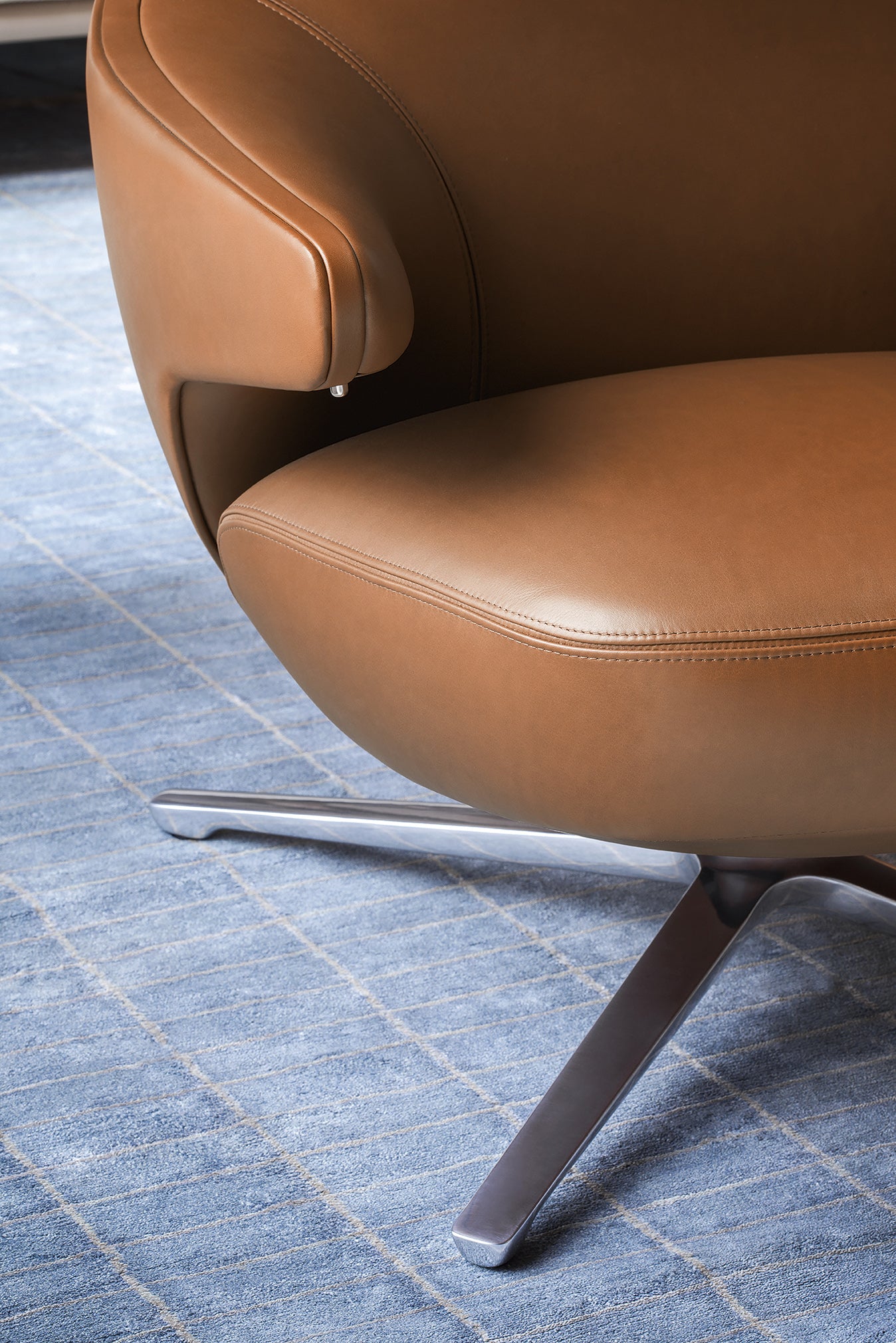 Jay Lounge Armchair