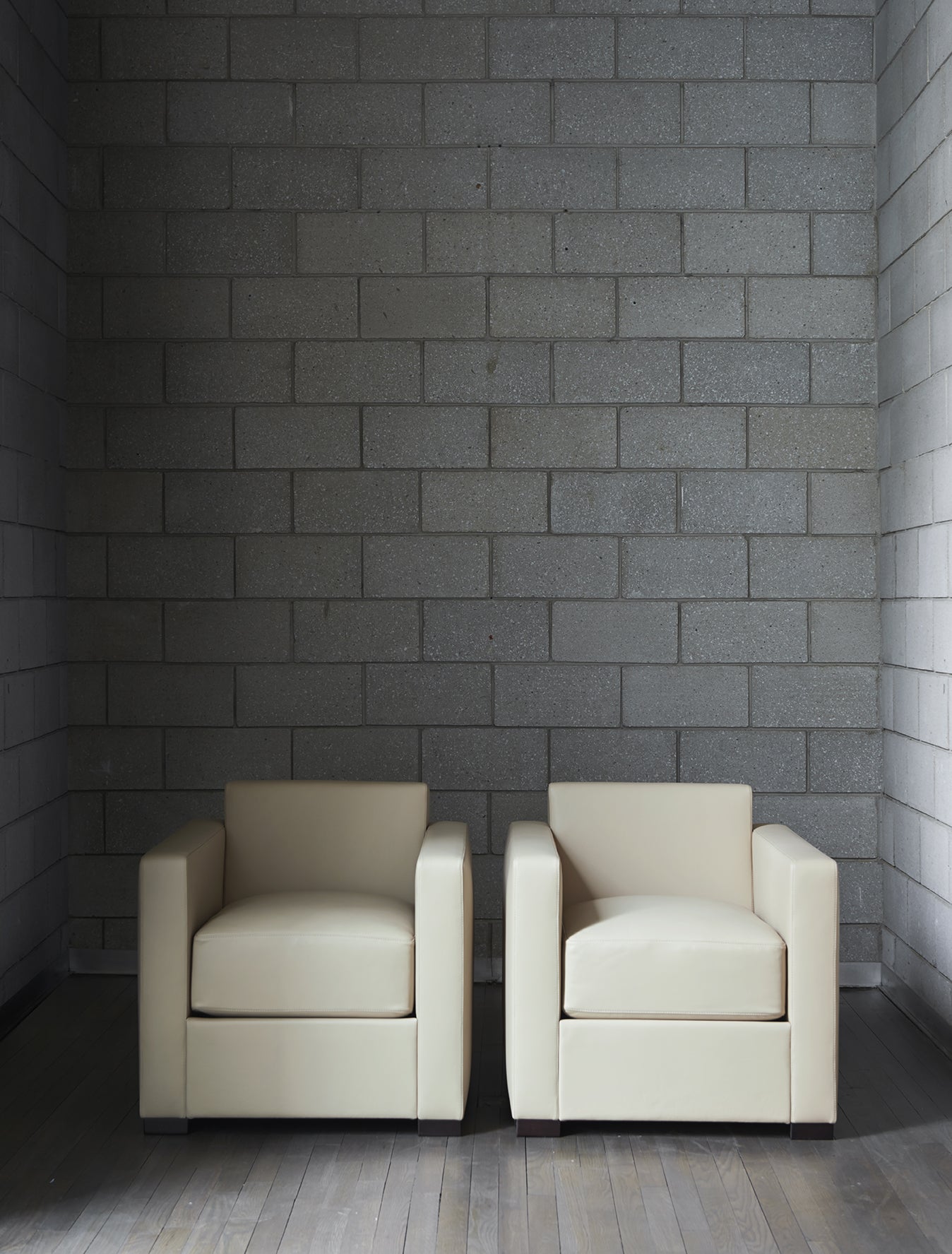poltrona frau linea a armchair