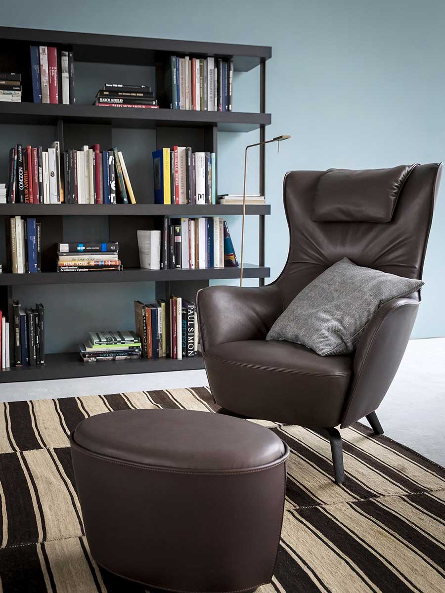 Mamy Blue Ottoman
