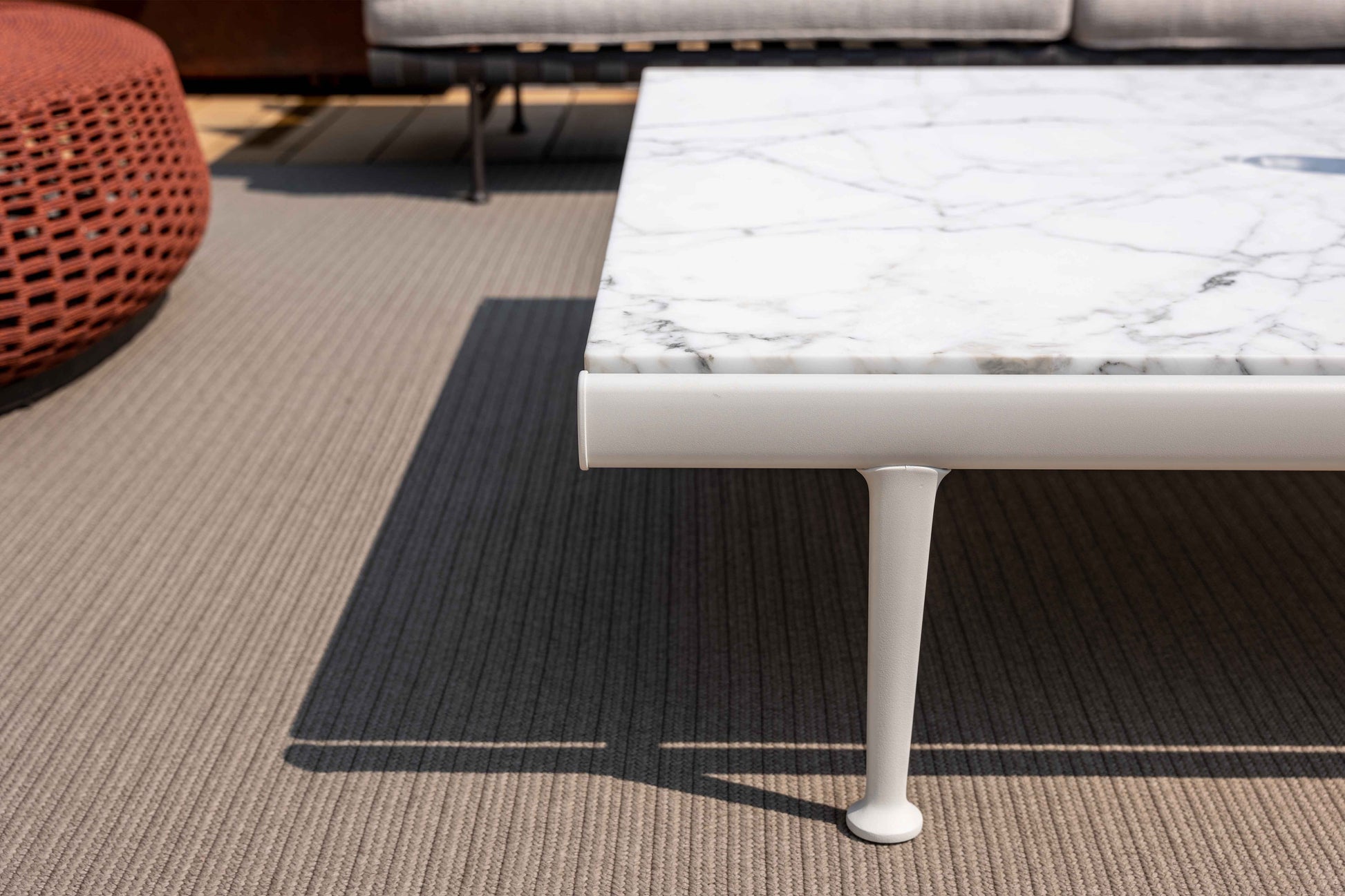 Souvenir D'Italie 120X120Cm Small Table