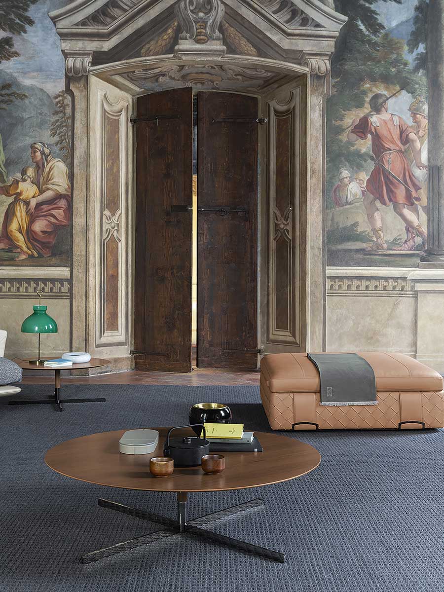 poltrona frau bob coffee table
