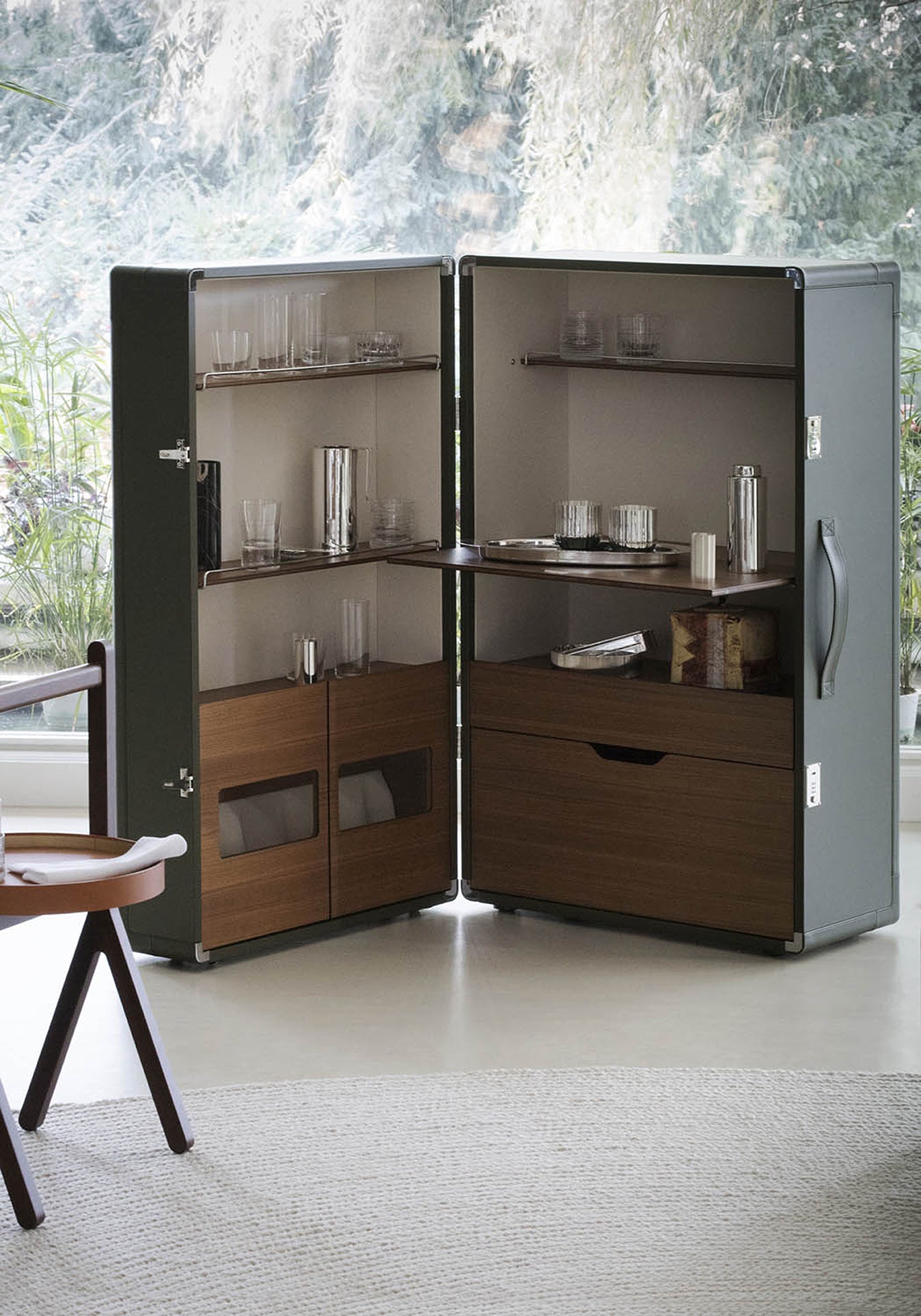 poltrona frau isidoro drinks cabinet