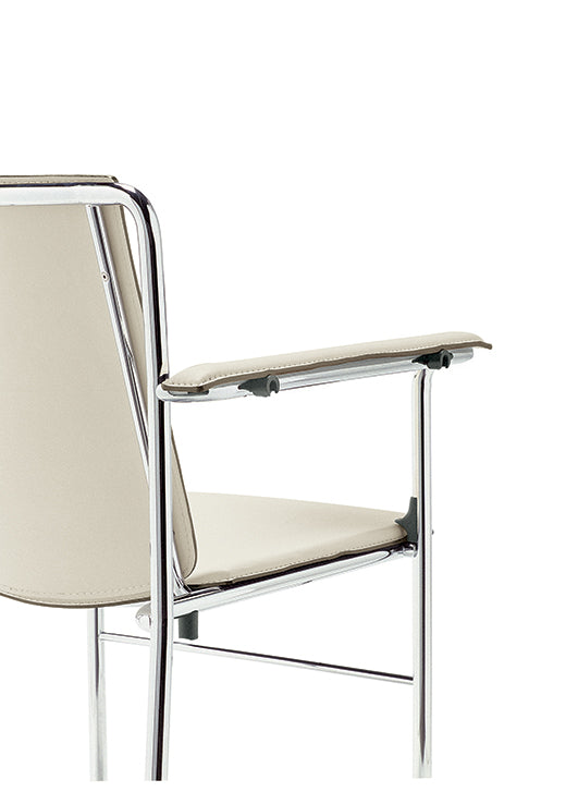 poltrona frau movie armchair