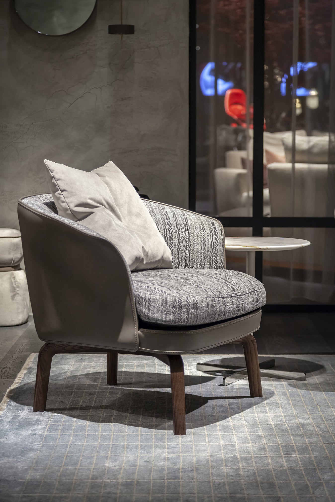poltrona frau nivola armchair