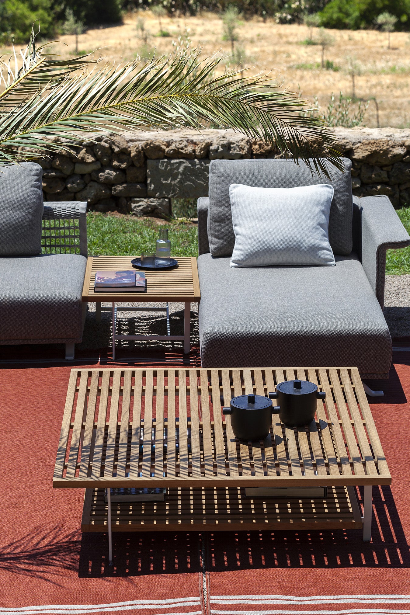poltrona frau solaria small table