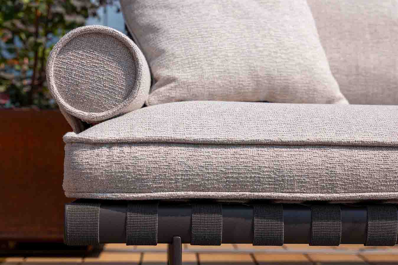 poltrona frau souvenir italie sofa