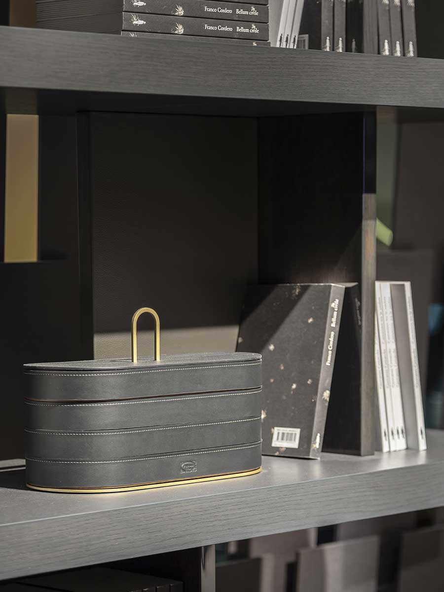 Zhuang Stackable Case