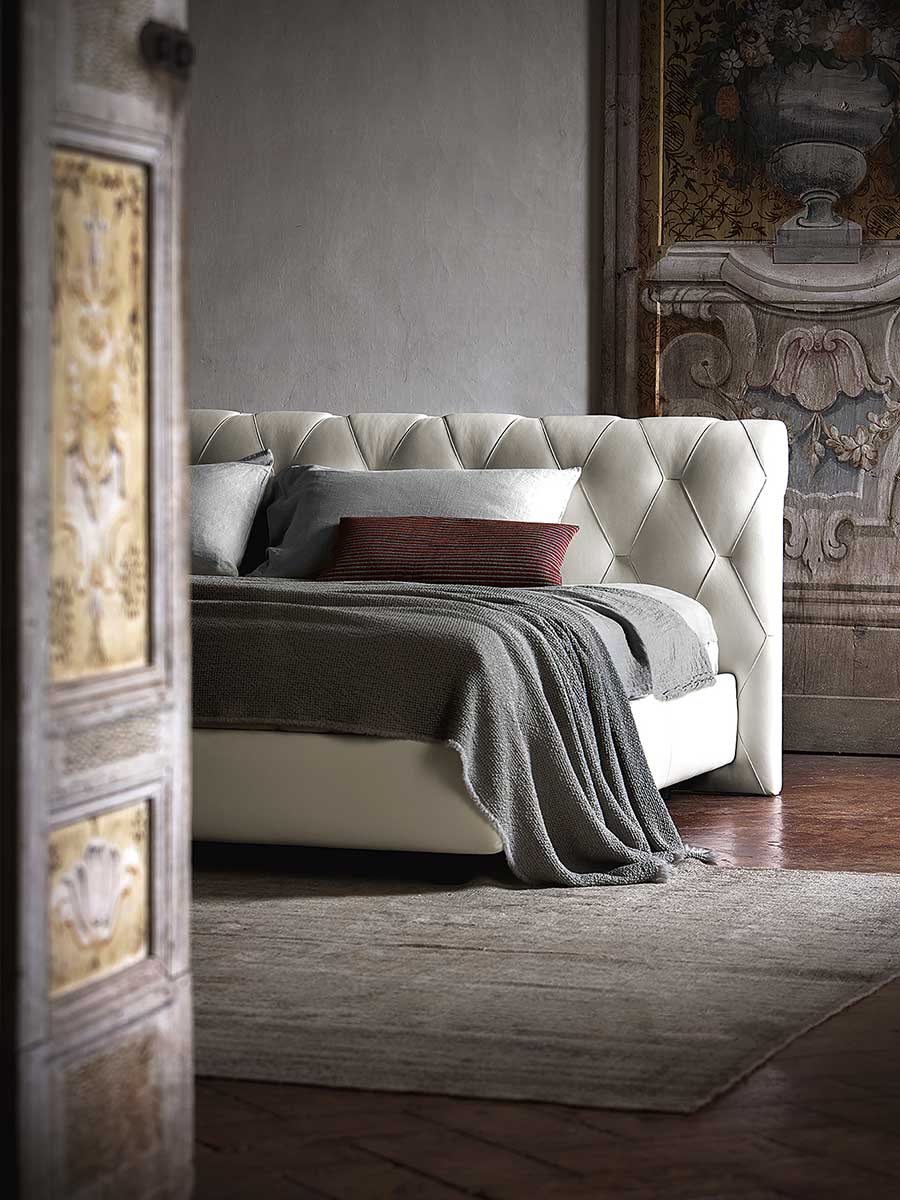 poltrona frau bluemoon bed with storage
