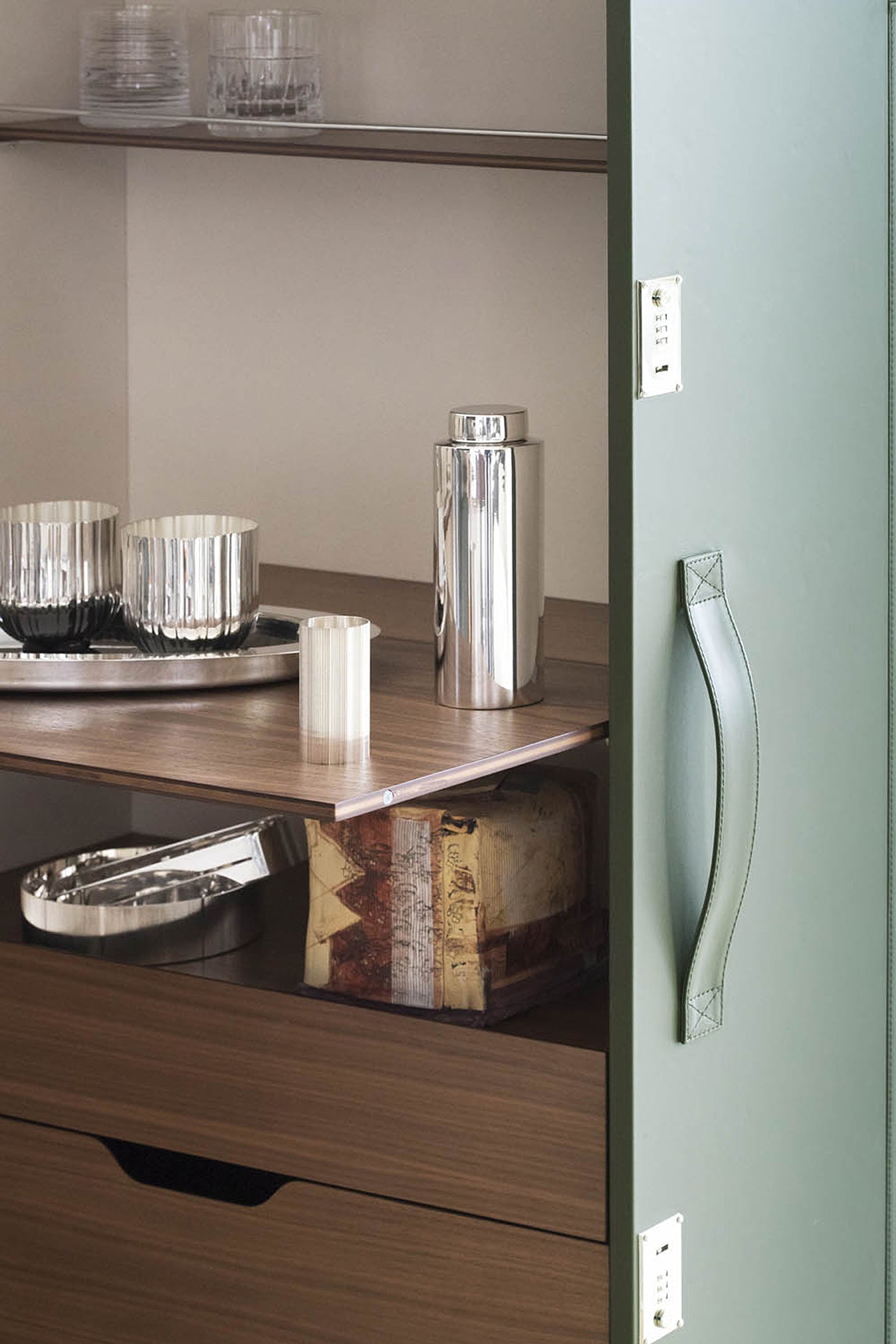 Isidoro Drinks Cabinet