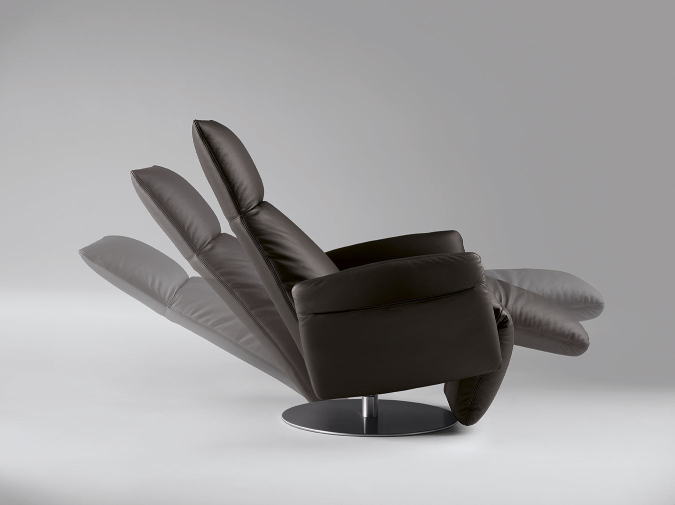poltrona frau pillow armchair