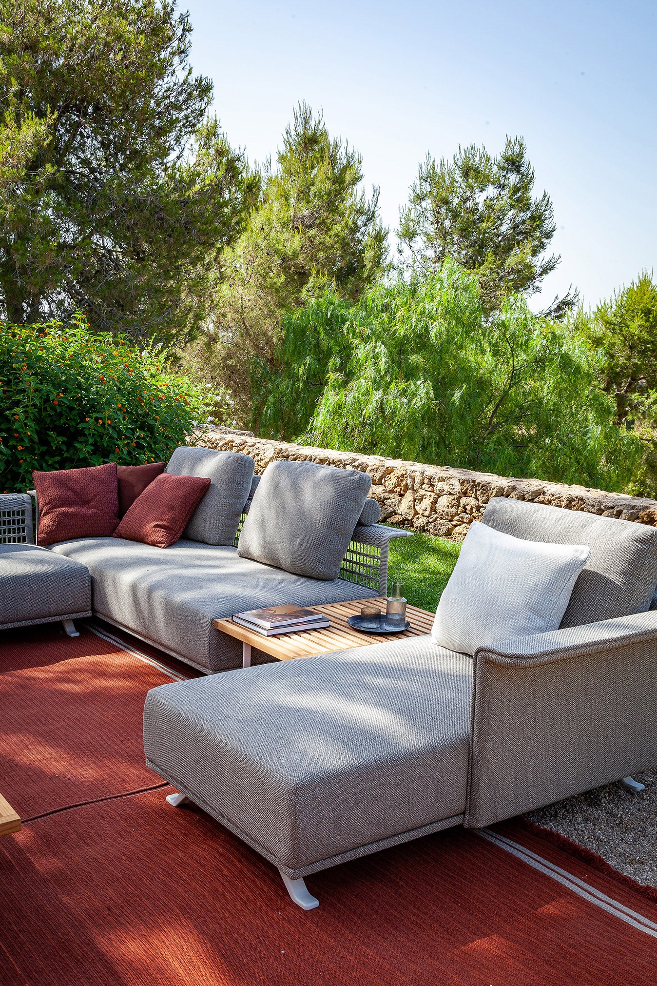 poltrona frau solaria modular sofa