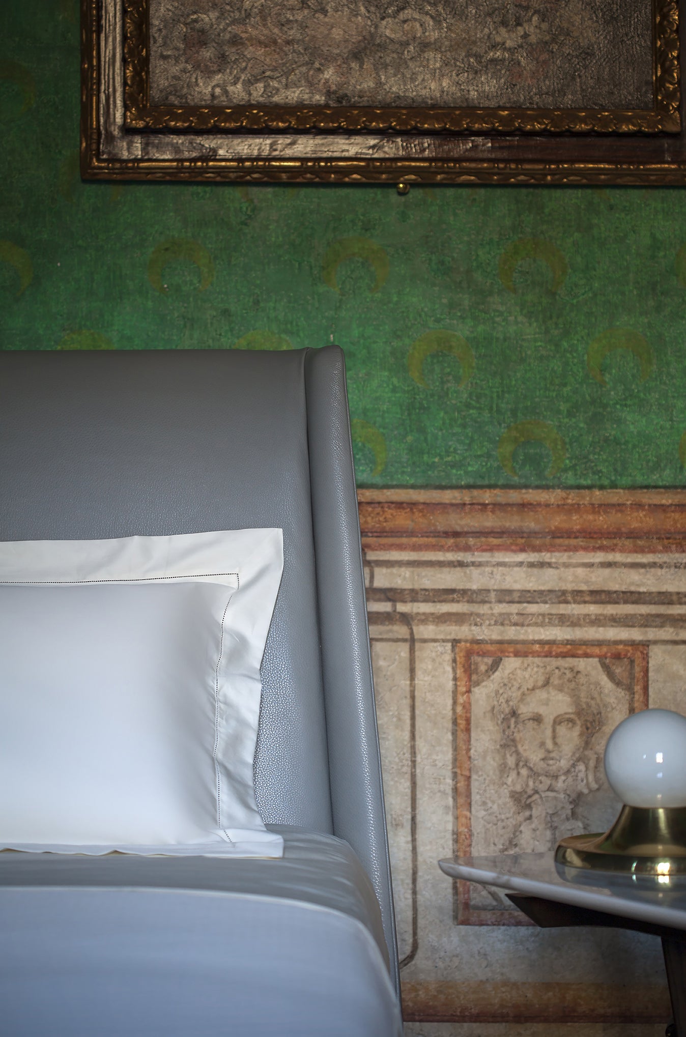 poltrona frau suzie wong bed